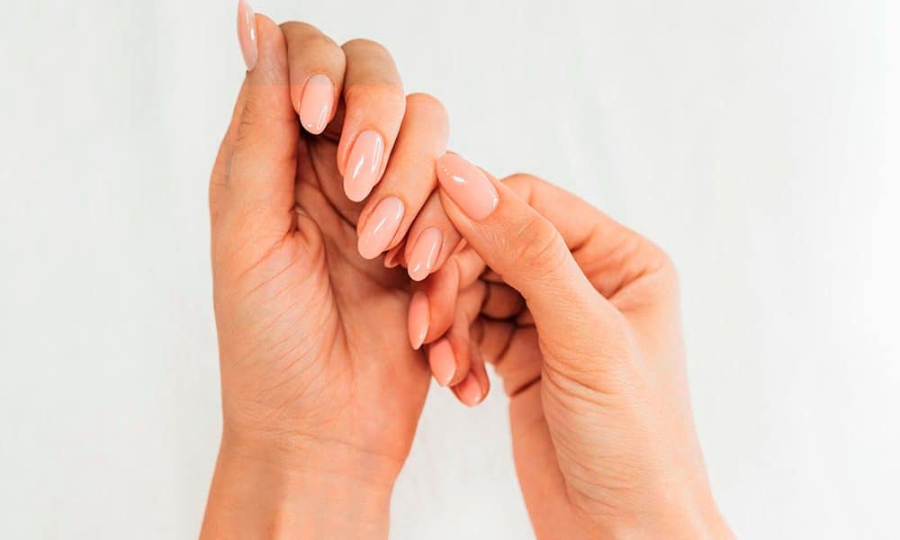 Jak usunąć paznokcie żelowe w domu